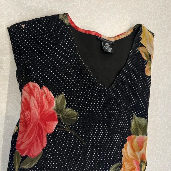 American Angel Black & Floral Print. V Neck short sleeve woman dress ; size :S - Picture 5 of 9
